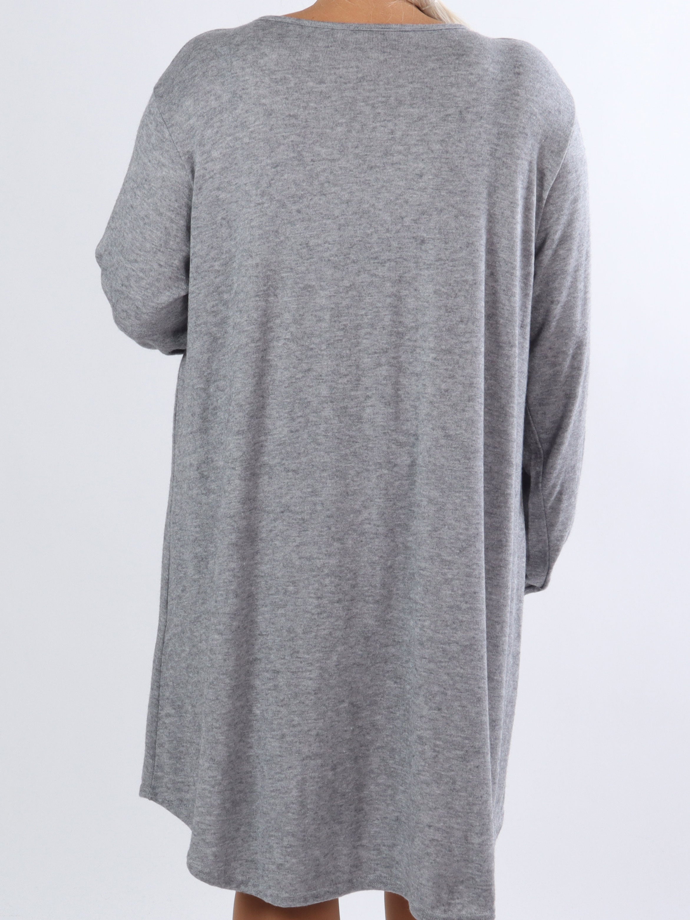 Sidsel - Dejlig blød plus size kjole med sølv ringe foran